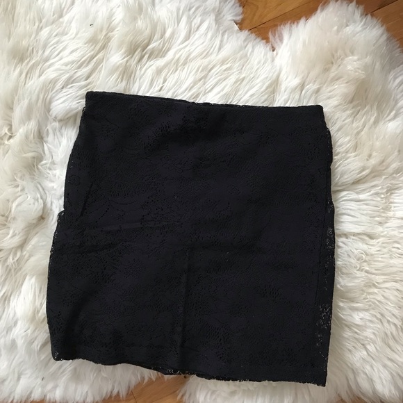 Black Lace Miniskirt - Picture 2 of 5